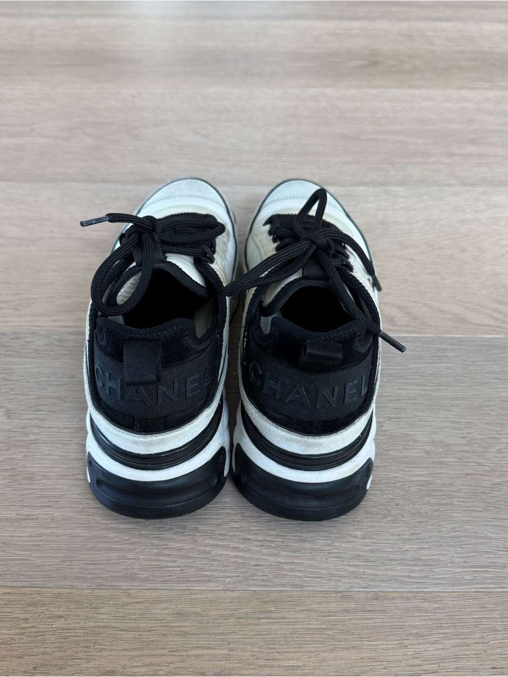 CHANEL Ivory and Black Mesh Sneaker with Interlocking Gold CC Logo - Picture 3 of 6